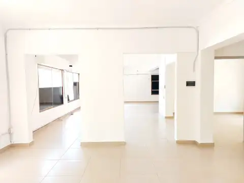 Local en Alquiler en Maipu, $ 2.100.000