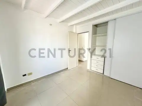 Casa 2 ambientes con 1 baño