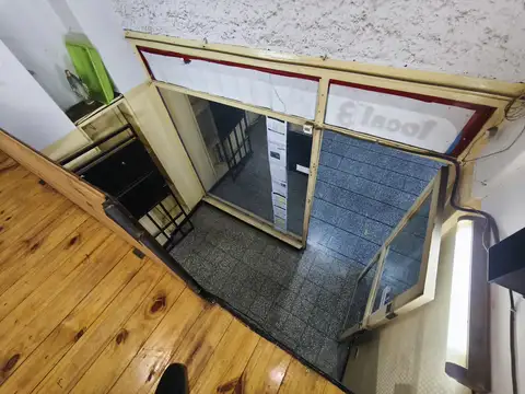 Local en Alquiler en Parque Chacabuco, $ 300.000