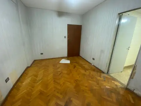 RAMON LISTA 5200, Piso 1