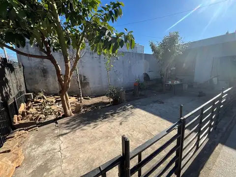 VENTA CASA MULTIFAMILIAR EN VILLA LUZURIAGA