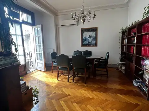 Venta departamento 5 ambientes de categoria