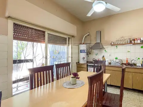 Casa 4 ambientes con 1 baño