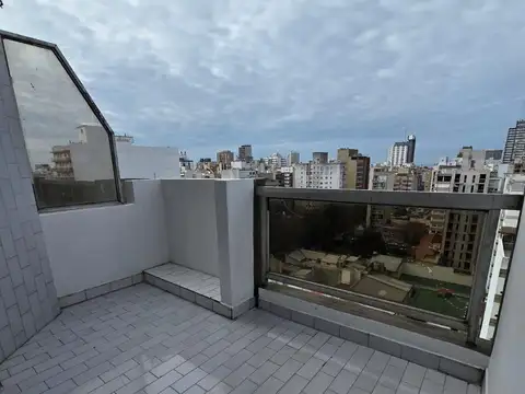 DOS AMBIENTES A LA CALLE CON BALCON Y COCHERA FIJA