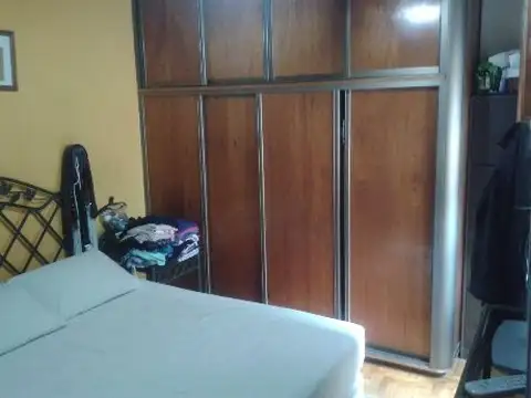 XINTEL(MBA-MBA-222) Casa - Venta - Argentina, Quilmes - La Rioja 1015