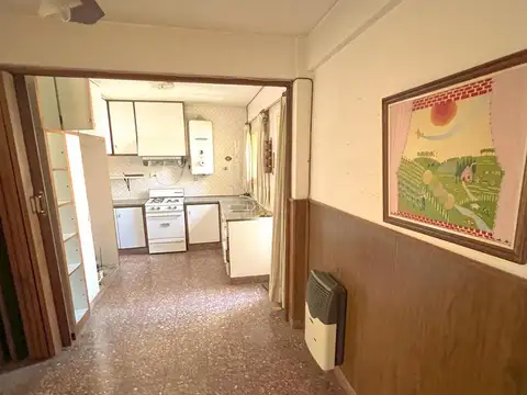 Casa 3 habitaciones, terraza y balcón.Echesortu Pje Marqués de Moya  al 3800