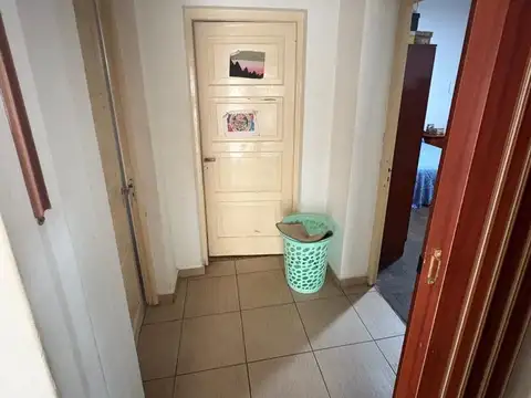 Casa 6 ambientes con 2 baños