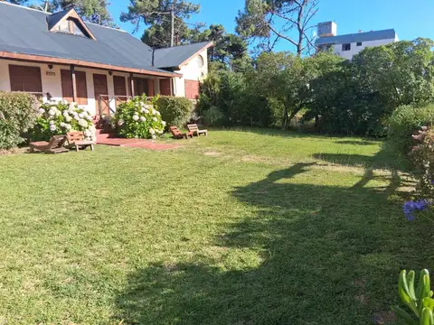 Avenida 2 entre Paseo 145 y 146.