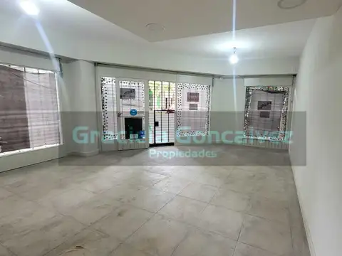 Local en Alquiler Via Púb.