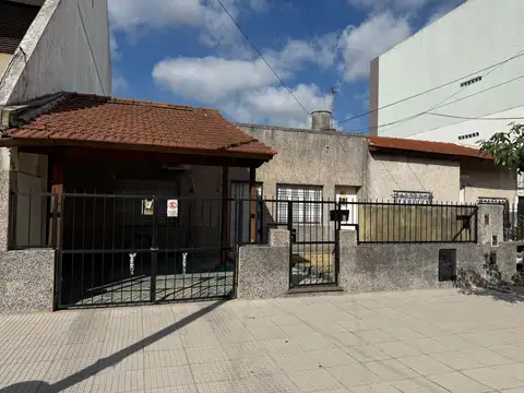 Casa en Lote Propio en Monte Castro - Excelente Ubicación, Cerca de Villa Devoto