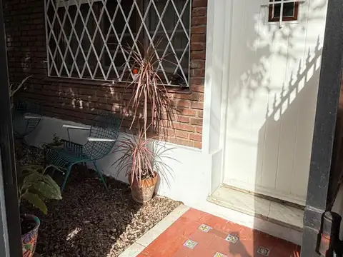 Carlos Villate 2200, Piso pb