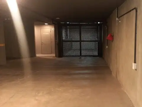 Cochera en General Paz