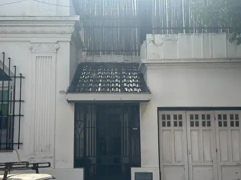 Casa 5 amb. en Flores c/Terraza, Patio Y Cochera