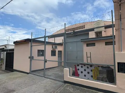 ALQUILER GALPON CON DOS OFICINAS LA CALERA