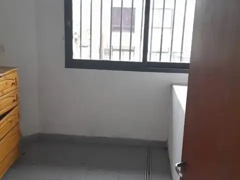 Departamento tipo casa en alquiler en Villa Luzuriaga