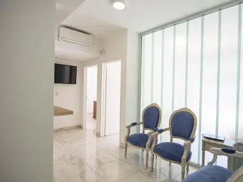Oficina 3 ambientes con patio y cochera en Almagro