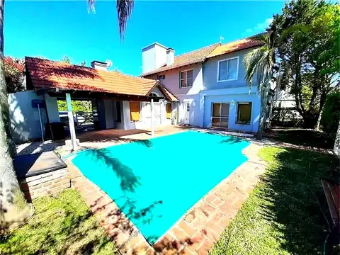 Casa en Venta con Amarra - Barrio Boat Cente