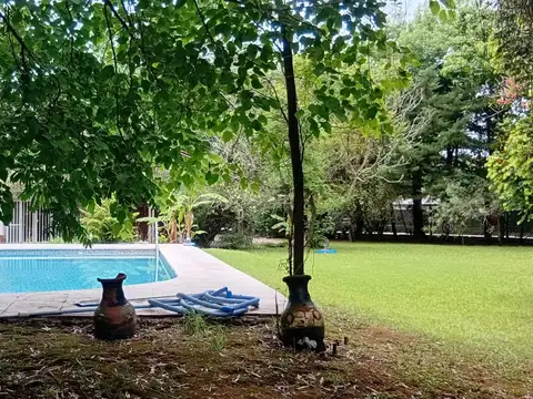 Casa 6 ambientes con 2 baños