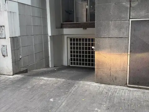 VENTA COCHERA en SAN ISIDRO