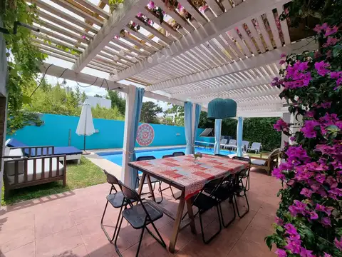 Casa en Alquiler Temporal con 1 cochera