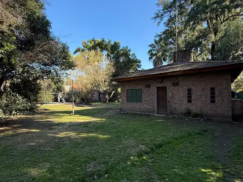 Propiedad Ideal Emprendimiento Habitacional Comercial en Pilar sobre 4 lotes \ 3200 mts2