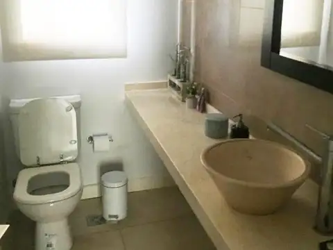 VENTA CON RENTA  usd 420.000.- 3 dorm + dep + pil +garage