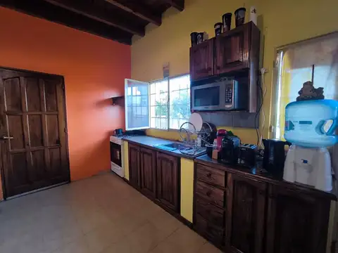 Casa 3 ambientes con 1 baño