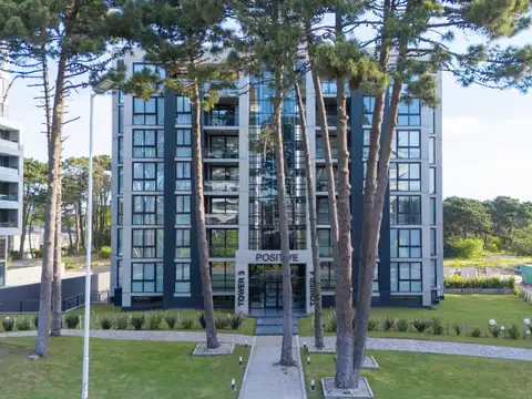 Avenida Arquitecto Jorge Bunge 1500, Piso 1