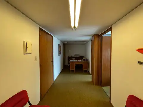 Oficina en Venta 65 años