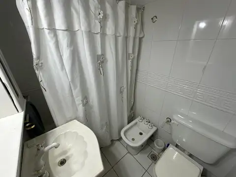 OPORTUNIDAD - 3 Dormitorios - Amplio Balcón - Centro / SE TOMAN PERMUTAS