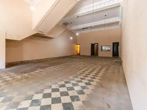 Alquiler Local Comercial 328m2 -  Av Caseros - Parque Patricios