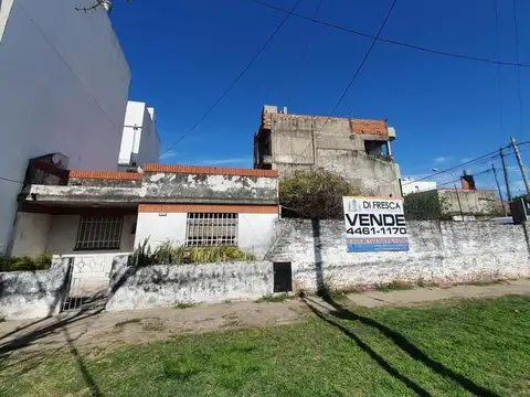 CASA 3 AMB EXCELENTE UBICACION