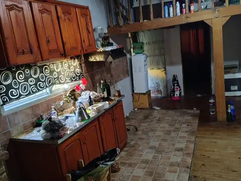 Casa 3 ambientes con 1 baño