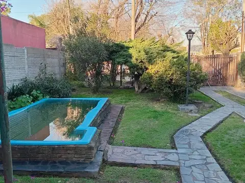 Casa en venta. City Bell