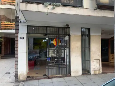 LOCAL CENTRICO A METROS. DE LA AVDA. MITRE