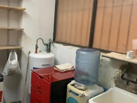 LOCAL CENTRICO A METROS. DE LA AVDA. MITRE