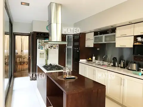Casa en Venta en Campos De Alvarez, USD 530.000