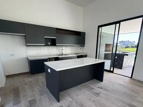 Casa en Venta en San Matias, USD 445.000