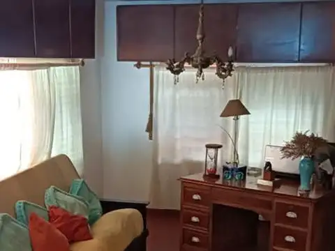 Casa en Alquiler con 1 cochera