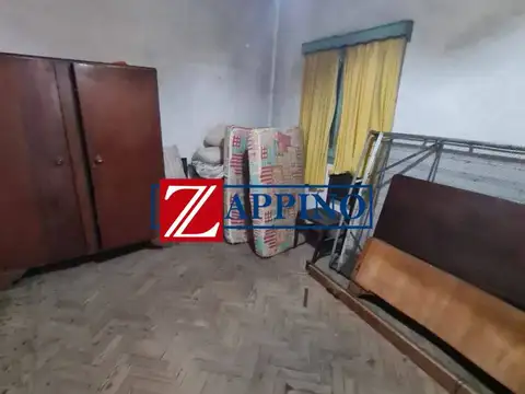 VENTA DE LOTE DE 497 M² C/ VIVIENDA A REFACCIONAR, C. MADERO