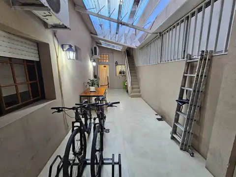 Depto Tipo Casa 5 ambientes con 2 baños