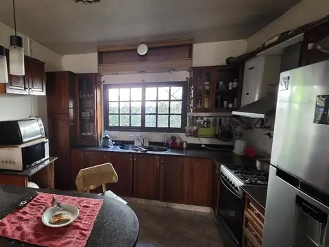 Chalet 5 ambientes en excelente ubicación