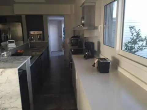 CASA EN VENTA EN BARRIO EL CANTON  – MAROTO PROPIEDADES