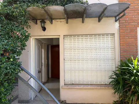 TRIPLEX 4 AMB CON PATIO, PARRILLA Y COCHERA