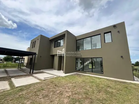 Casa en Venta al Noroeste