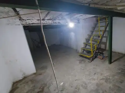 Alquiler Local Comercial – Suipacha 526, Microcentro