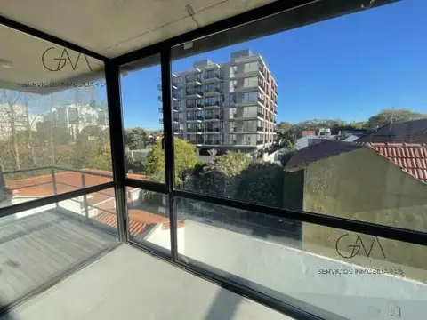 Departamento de 3 ambientes en zona comercial Guemes