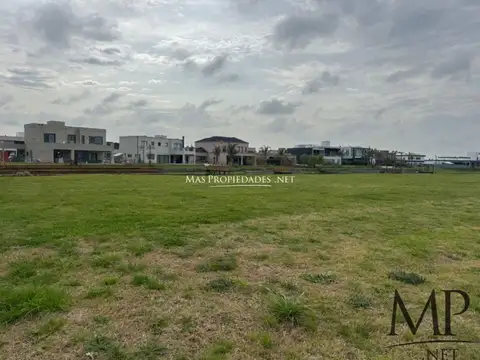 Venta Terreno / Lote a la laguna en El Principado Canning