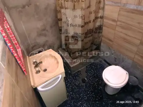 Casa 3 ambientes con 1 baño