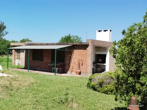 CASA QUINTA CON PARQUE DE 5000M2.